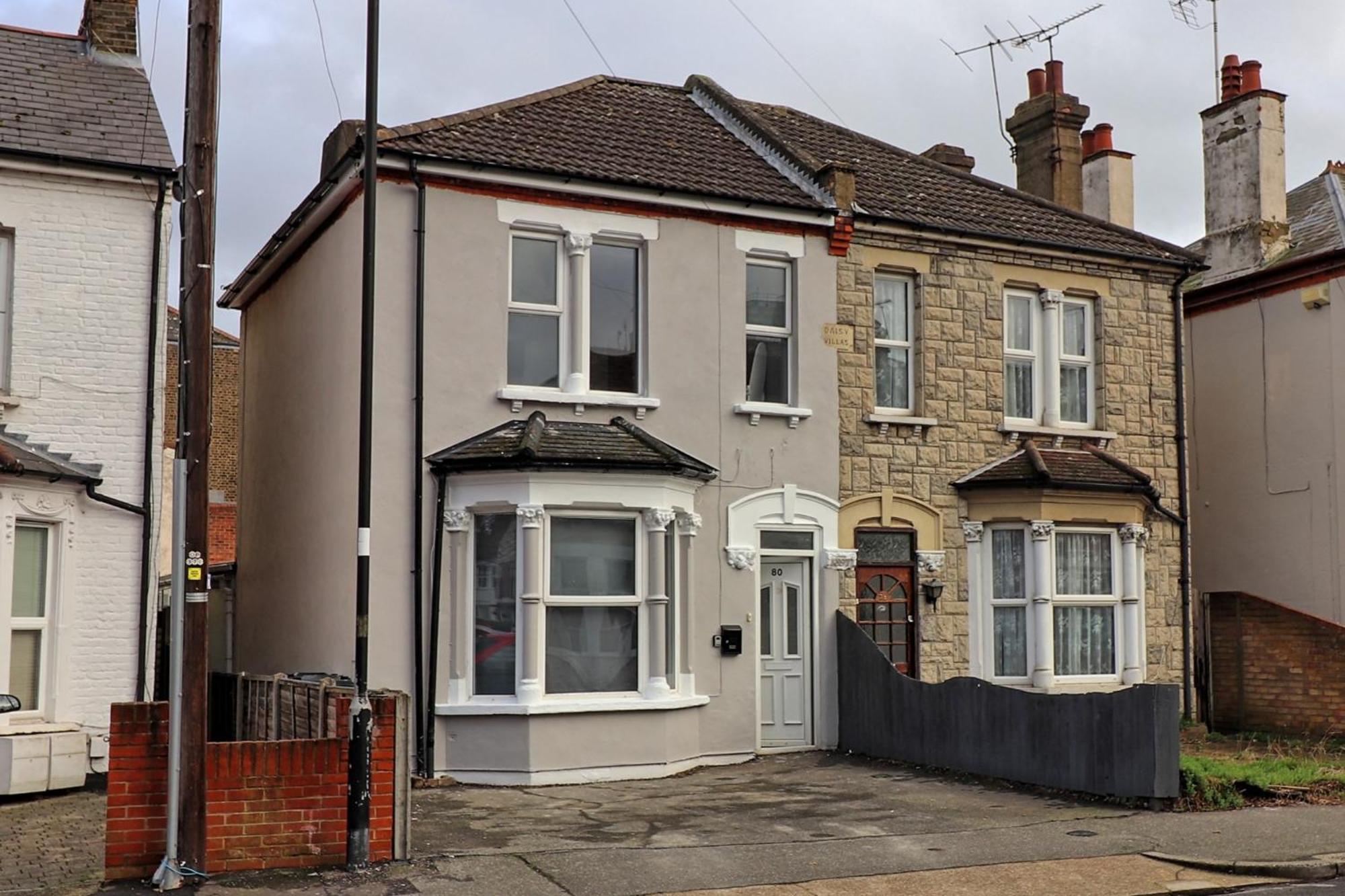 Beautiful Spacious Four Bedroom House With Parking For 2 Cars, 5 Minute Walk To Southend Station Exterior foto